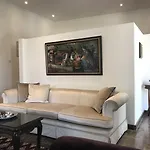 Avgi's Couette-café 4*
