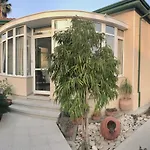 Avgi's