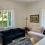 Avgi's 4*