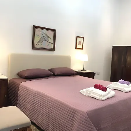 Avgi's Bed and breakfast