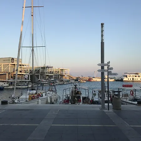 Bed and Breakfast Avgi's 4*