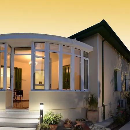 Bed and breakfast Avgi's 4*