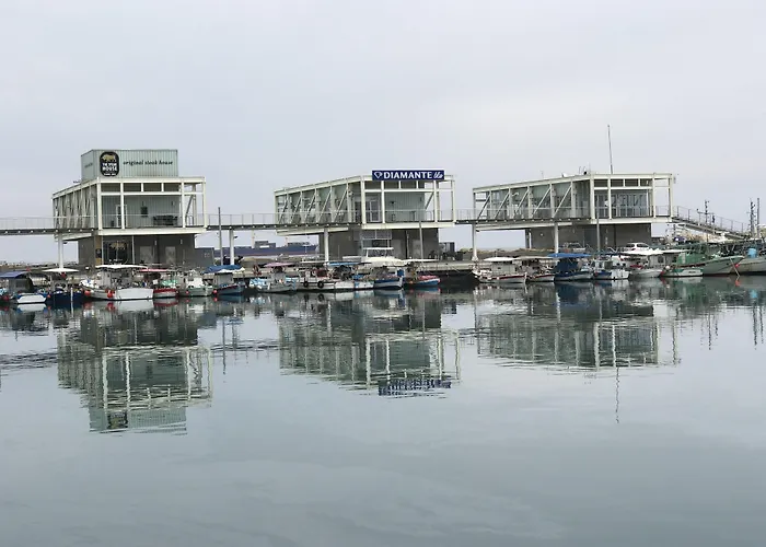 Nocleg ze śniadaniem Avgi's 4*