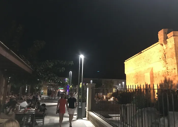 Nocleg ze śniadaniem Avgi's 4*