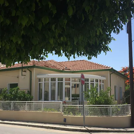 Avgi's Alojamento de Acomodação e Pequeno-almoço 4*