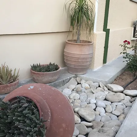 Avgi's Alojamento de Acomodação e Pequeno-almoço 4*