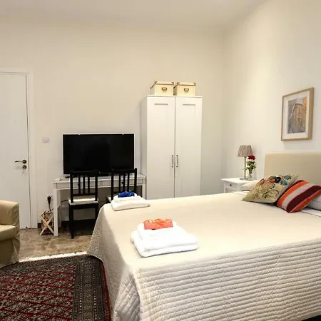 Bed & Breakfast Avgi's Limassol