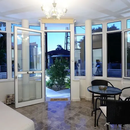 Bed & Breakfast Avgi's 3*