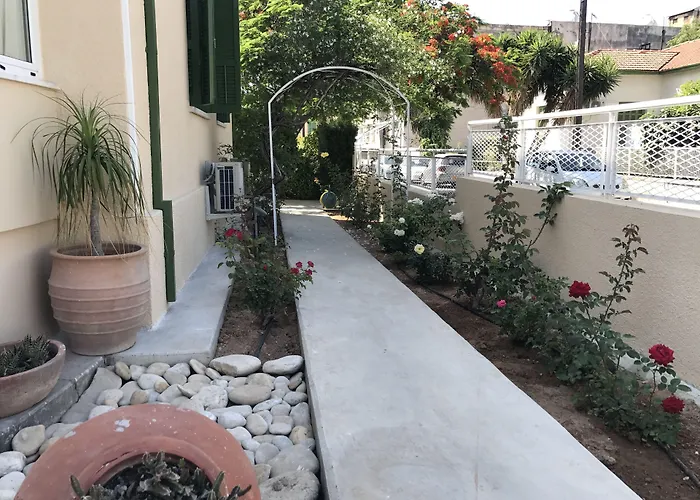 Avgi's Bed & Breakfast 4*